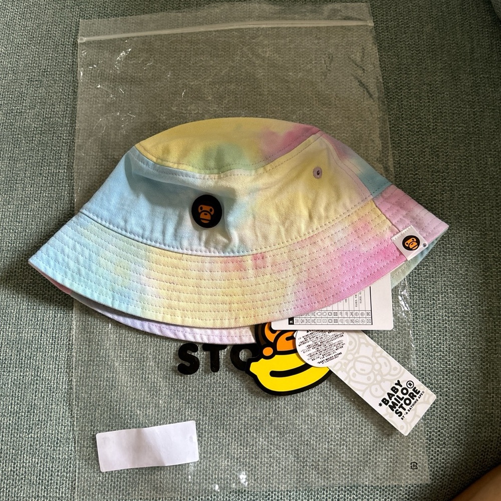 BAPE kids bucket hat brand new with tags one size